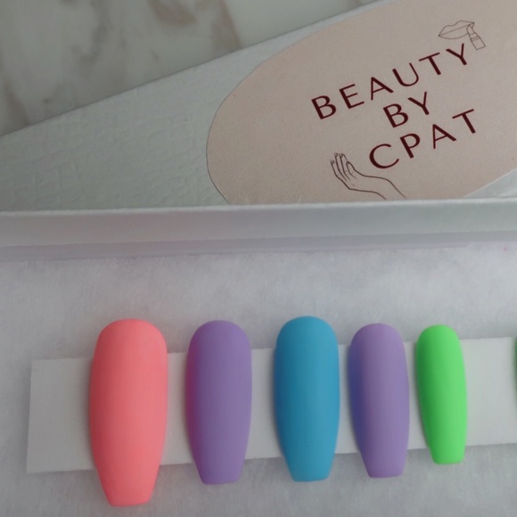 HOST - SUMMER LUXURY PRESS ON NAILS - Picture 2 of 4